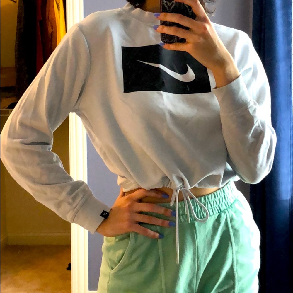 Nike Cropped Sweatshirt